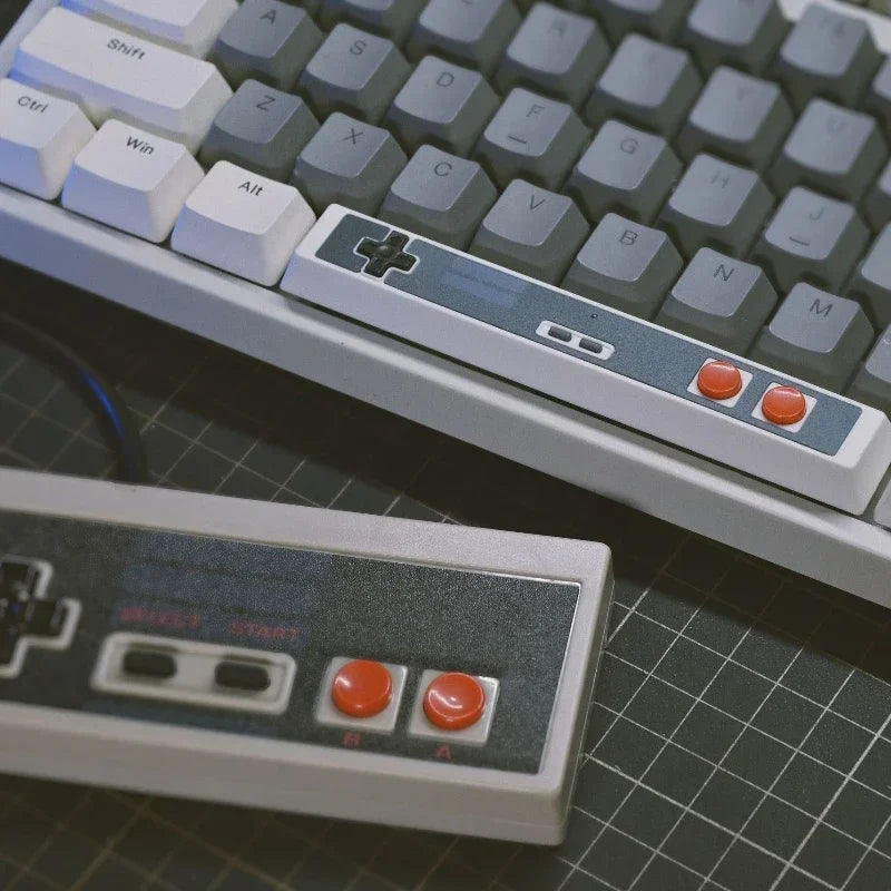 Nuevas Teclas Espaciales 6.25U para Teclados Mecánicos - Tapa de Tecla Personalizada con Elementos Retro de Gamepad NES para Interruptores Gateron y Akko